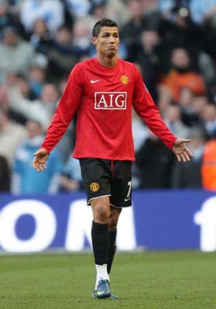 阿劳霍抵达巴萨总部即将续约 新合同2031年到期（阿劳霍现身巴萨总部敲定续约 新约至2031年）