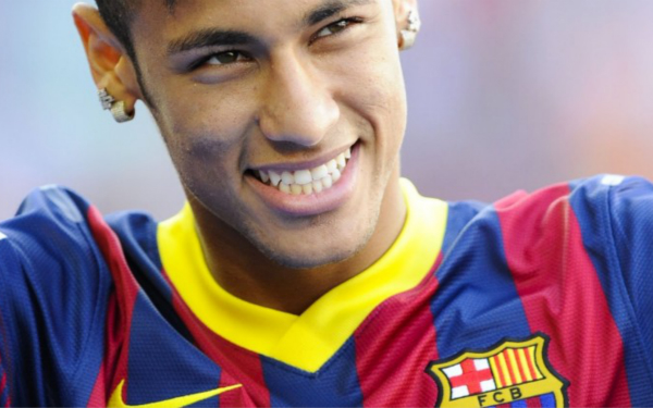 BBC：前曼城球员巴顿因社媒攻击性言论被判6个月监禁