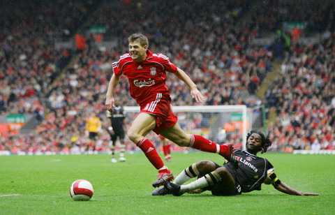 库尔图瓦2025年扑救174次，冠绝五大联赛门将（库尔图瓦2025年174次扑救，五大联赛门将之最）