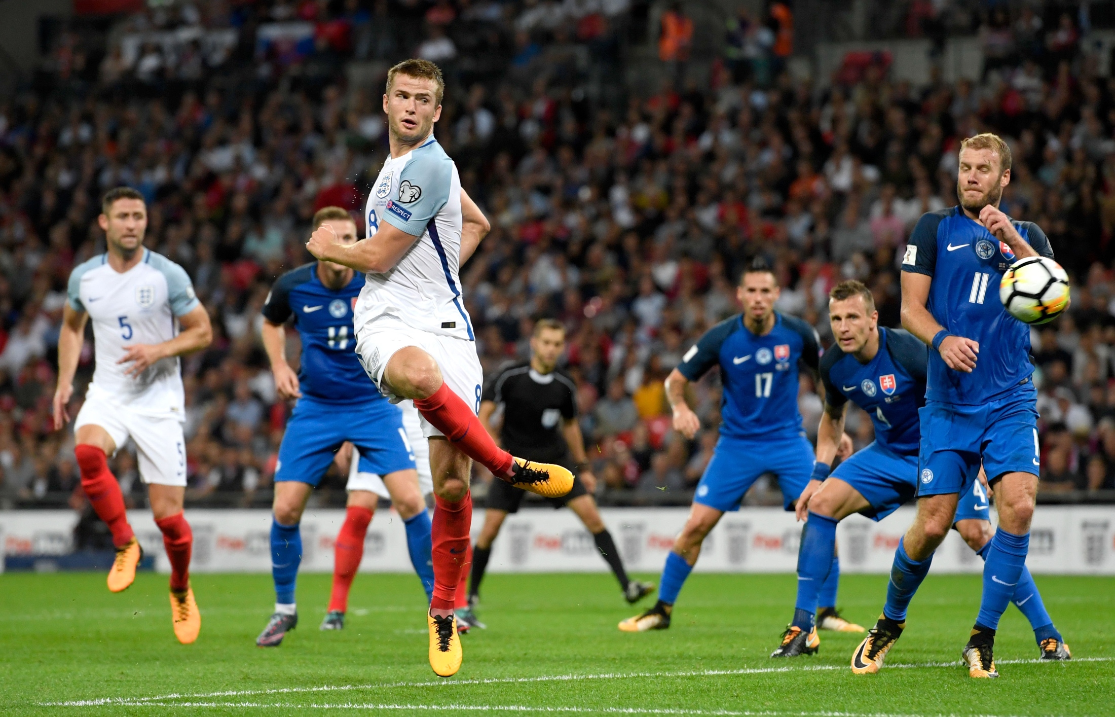 日职半场：古斯塔夫森建功，浦和红钻1-0川崎前锋