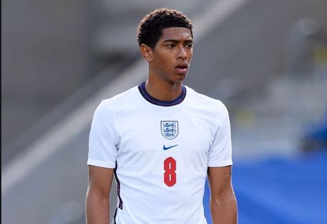 沪媒谈海港亚冠失利：能上的都上了，用尽全力仍是一声叹息（沪媒评海港亚冠失利：能上皆上，拼尽全力终留一声叹息）