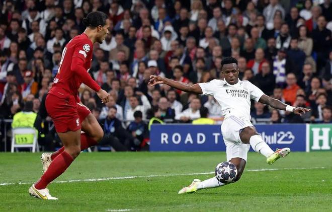 马丁内斯：C罗被罚下主要因为他太有激情；我们必须自我批评