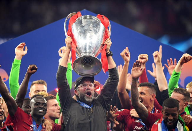 格拉斯纳：带法鹰夺欧联杯冠军永远难忘；格伊是位低调的领袖