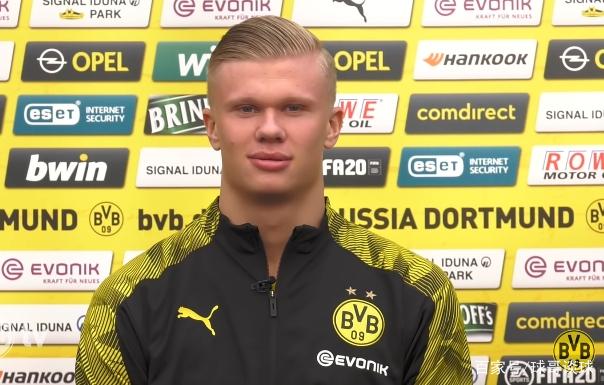 国际米兰连胜，齐沃调整团队，迪乌夫证明实力，马丁内斯复出，球队士气回升。