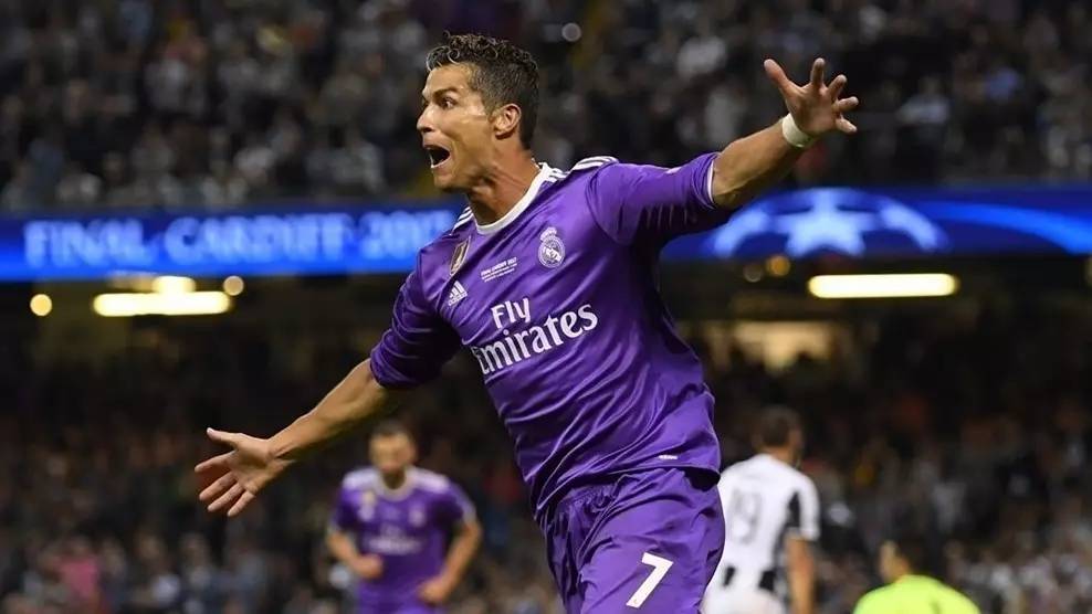 西甲半场：伦布雷拉斯闪击，亚马尔破门，巴萨2-1阿拉维斯（西甲半场战报：伦布雷拉斯开场闪击，亚马尔建功，巴萨2-1领先阿拉维斯）