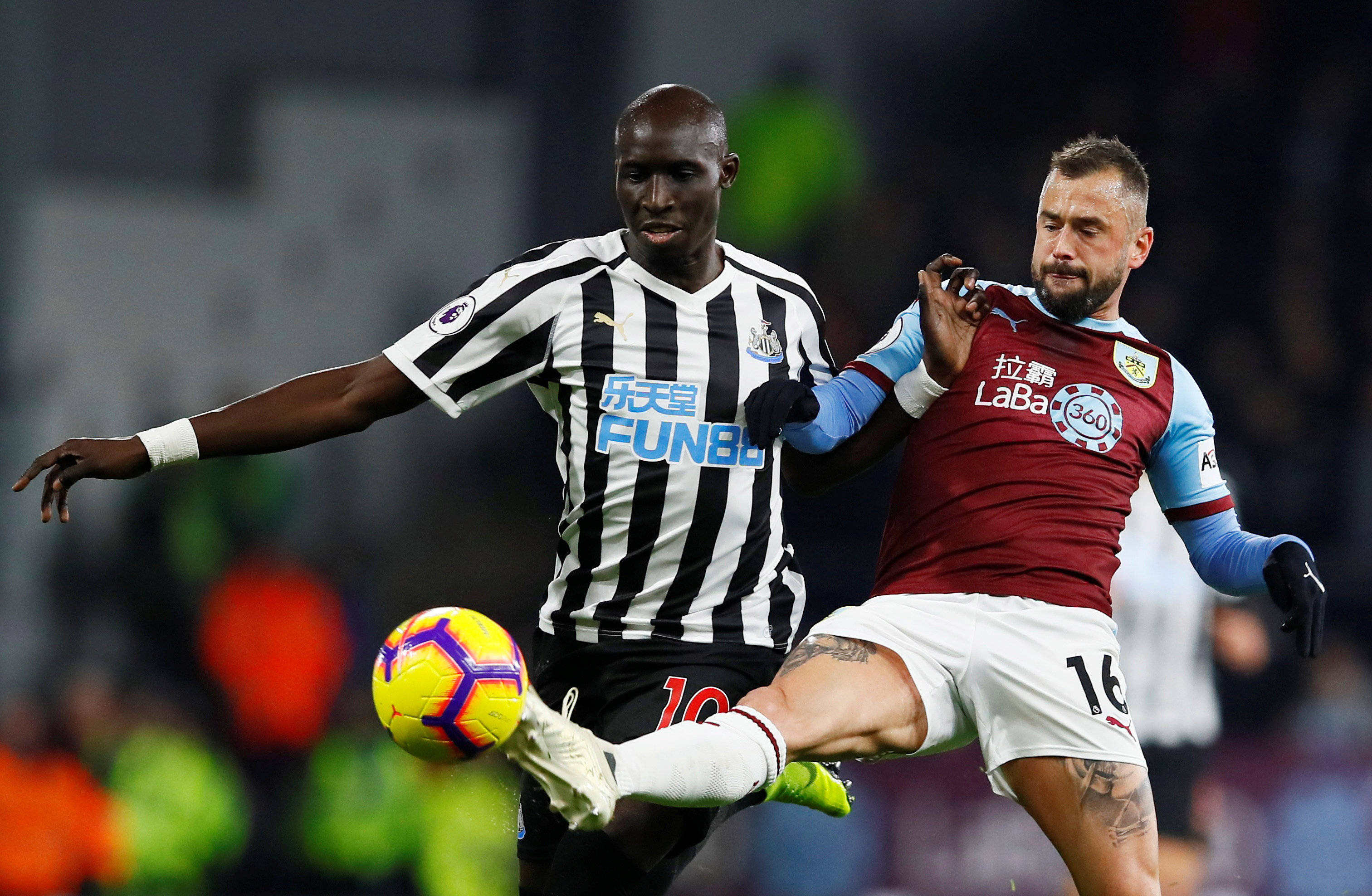 3-0横扫！英超争冠形势大变，曼城豪取3连胜，只落后阿森纳2分（3-0大胜改写争冠走势：曼城豪取三连胜，距阿森纳仅差2分）