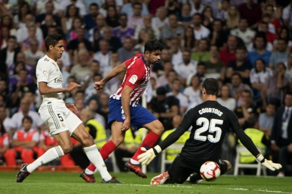 美记：马刺不愿放弃卡斯尔和哈珀，即便交易对象是字母哥